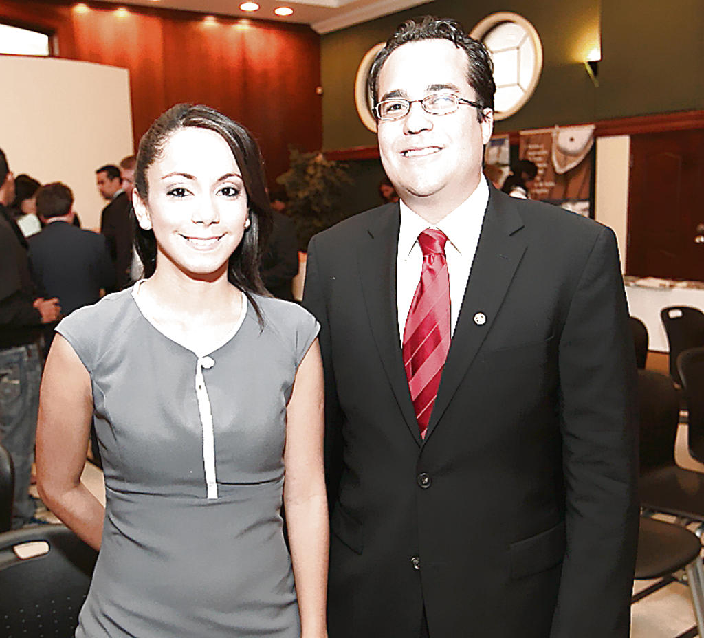 Nidia Parada y John Lima Young.()