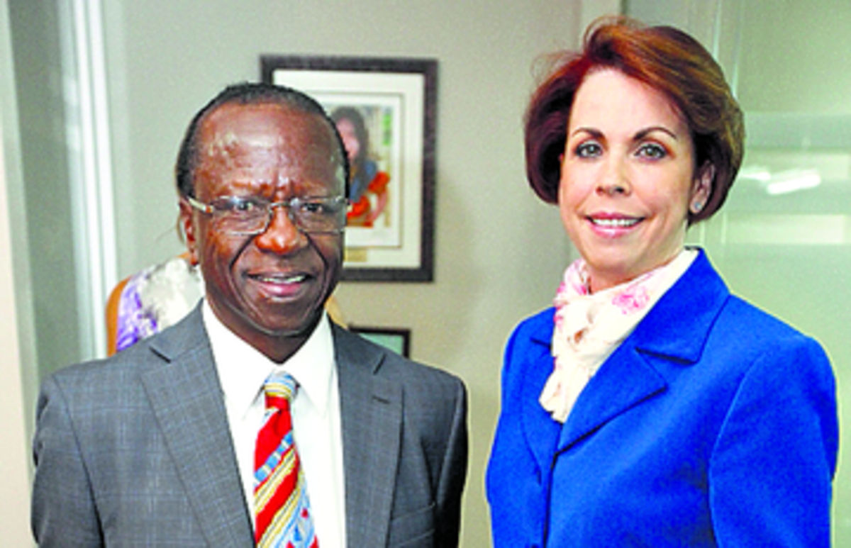 4. Renato Pereira y Eliza de Gómez.