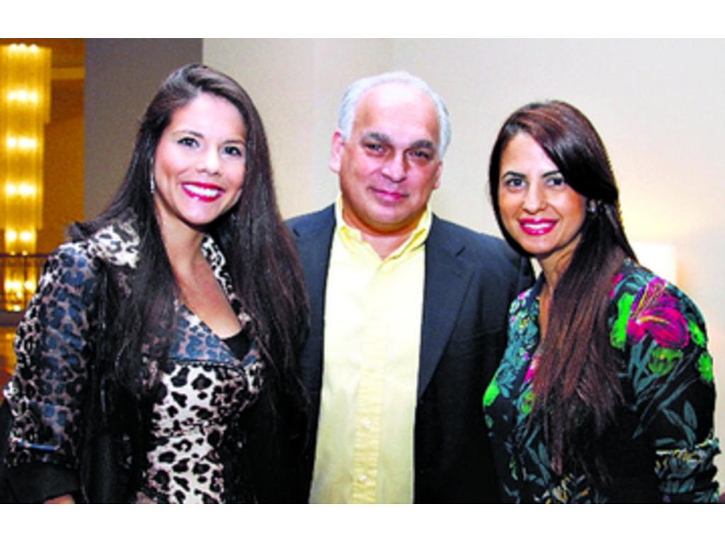 2. Carolina de Troncoso, Gustavo Troncoso y Penélope de Morales.