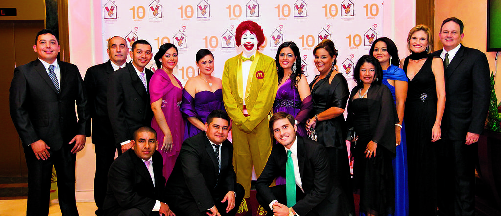 Grupo de trabajo de la Fundación Ronald Mcdonald. ()