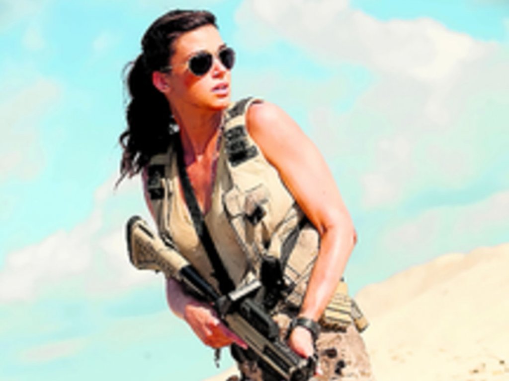 Lady Jaye es audaz, una chica entre hombres.(AP)