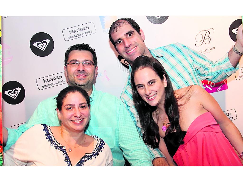 Cefi y Esther Eskinazi, Aliza y Joey Gazal.()