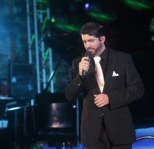 <p>La portentosa voz de Ricardo acaparó todo el lugar. </p>