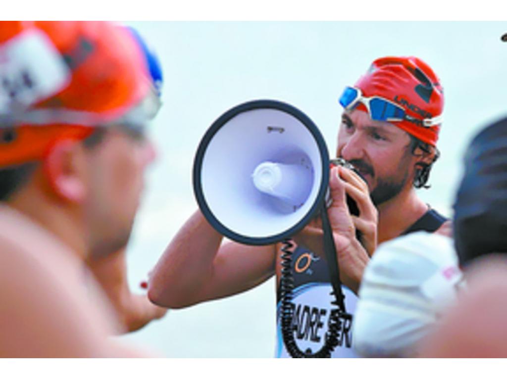 Antes de iniciar la competencia, la oración estuvo al mando del padre atleta, Edison Alexander Serna Serna, quien bendijo a cada uno de los competidores.