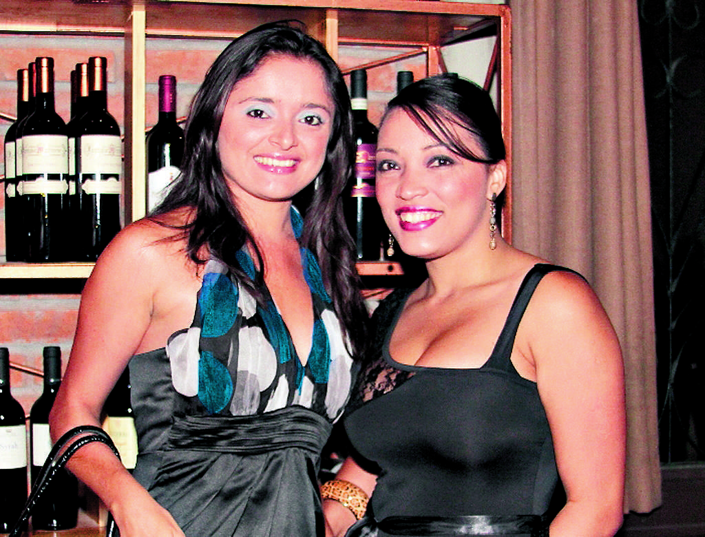 Kenia González y Rosemary Cerrud.()