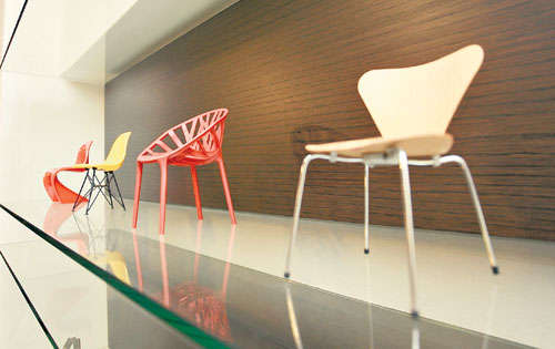 <p>Repisas. Sostienen unidades con diseños industriales. </p>