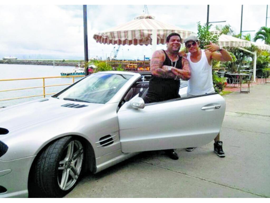 Budú o Plomo Quiñones junto a Robin Durán o Toti Durán.(Cortesía)