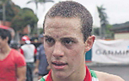 <p>Ocupó la primera posición del tritalón individual masculino de los Juegos Deportivos Escolares Centroamericanos y del caribe.</p>