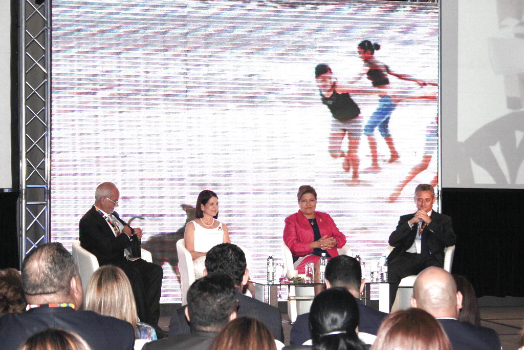 Hoy, martes 2 de octubre inició el IV Encuentro Internacional Contra el Trabajo Infantil con la participación de los ministros de Trabajo y Educación de la región Centroamericana y la primera Dama de la República, Marta Linares de Martinelli. Foto/Cortesí