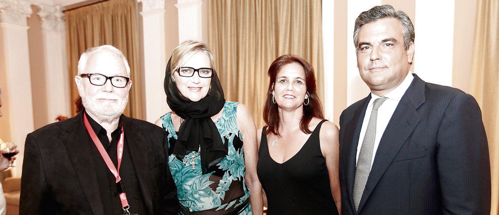 Henk Van der Kolk, Yanka Van der Kolk , Sara Silva y Jesús Silva, embajador de España en Panamá. ()