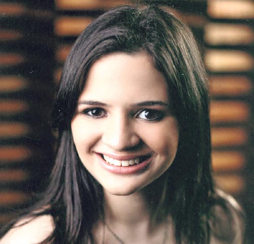 <p>Esta simpática joven debutará en el Festival de Debutantes 2011. Es hija de Guillermo Antonio Adames Pasco y la siempre recordada señora Mónica del Carmen Arias de Adames.</p>