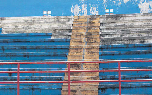 <p>Inhabilitado. Hay un sector de la gradería que no se puede utilizar.</p>