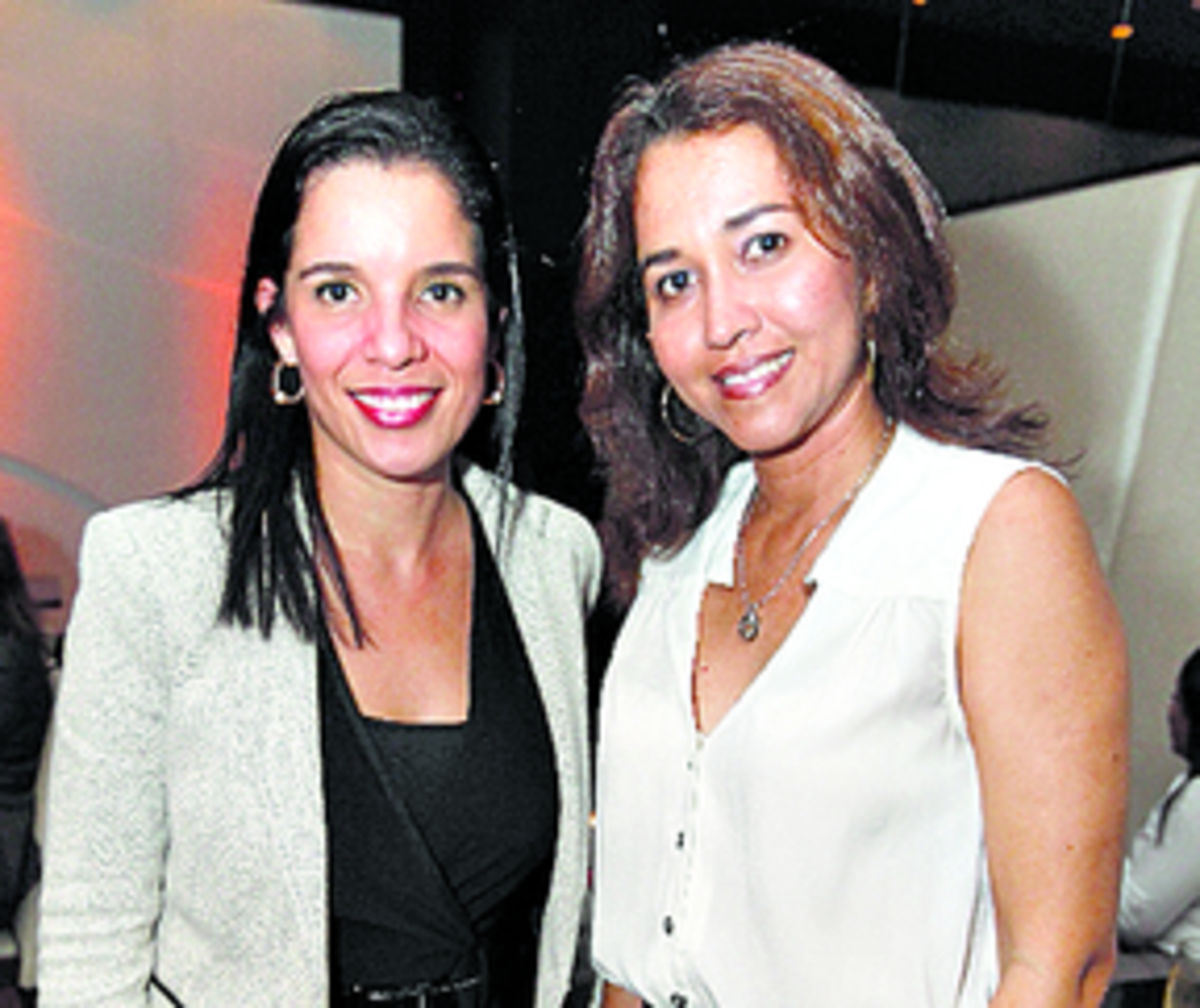 3. Julissa Fernández e Ileana Medina.