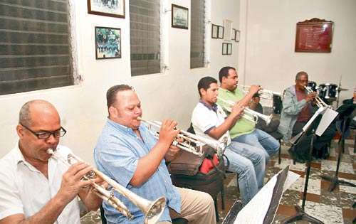 <p>Sección de trompetas de la banda.</p>