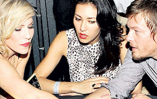 <p> Bedingfield y Reedus. </p>