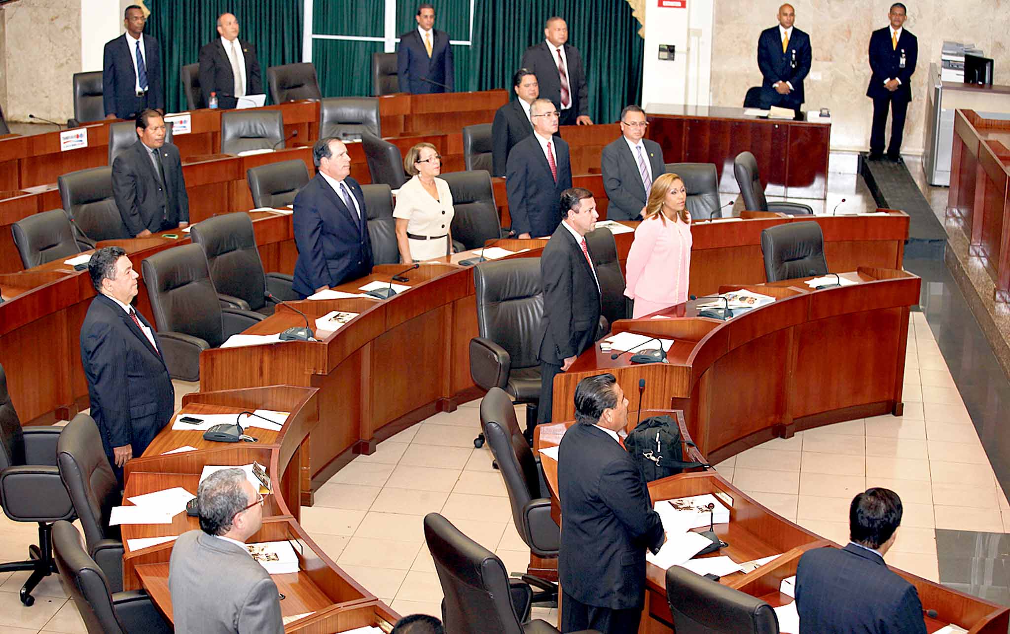 <p>El presidente Martinelli veta por inconvenientes, siete proyectos de Ley que creaban 17 corregimientos en Panamá, Veraguas y la comarca Ngäbe-Buglé.</p>