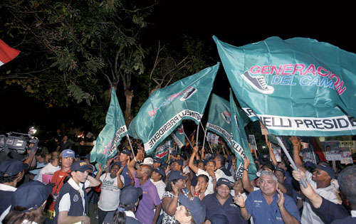 <p>Adherentes. CD aspira a ser el partido más grande.</p>