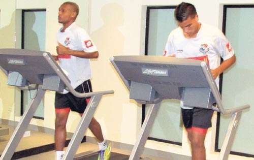 <p>Trabajo. Los jugadores no dejaron de trabajar ayer.</p>