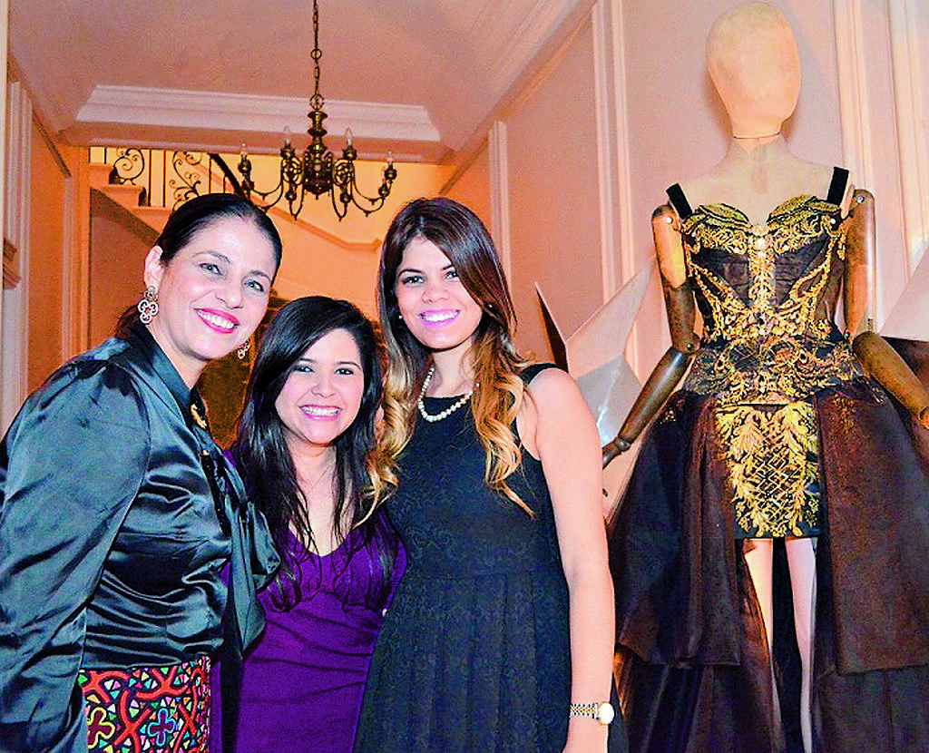 Irene Delgado, Stephanie Tamburrelli y Analisa Linares.