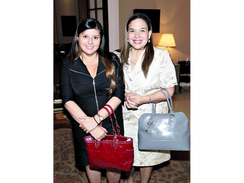 6. Claudia Pastora y Teresita Chávez.