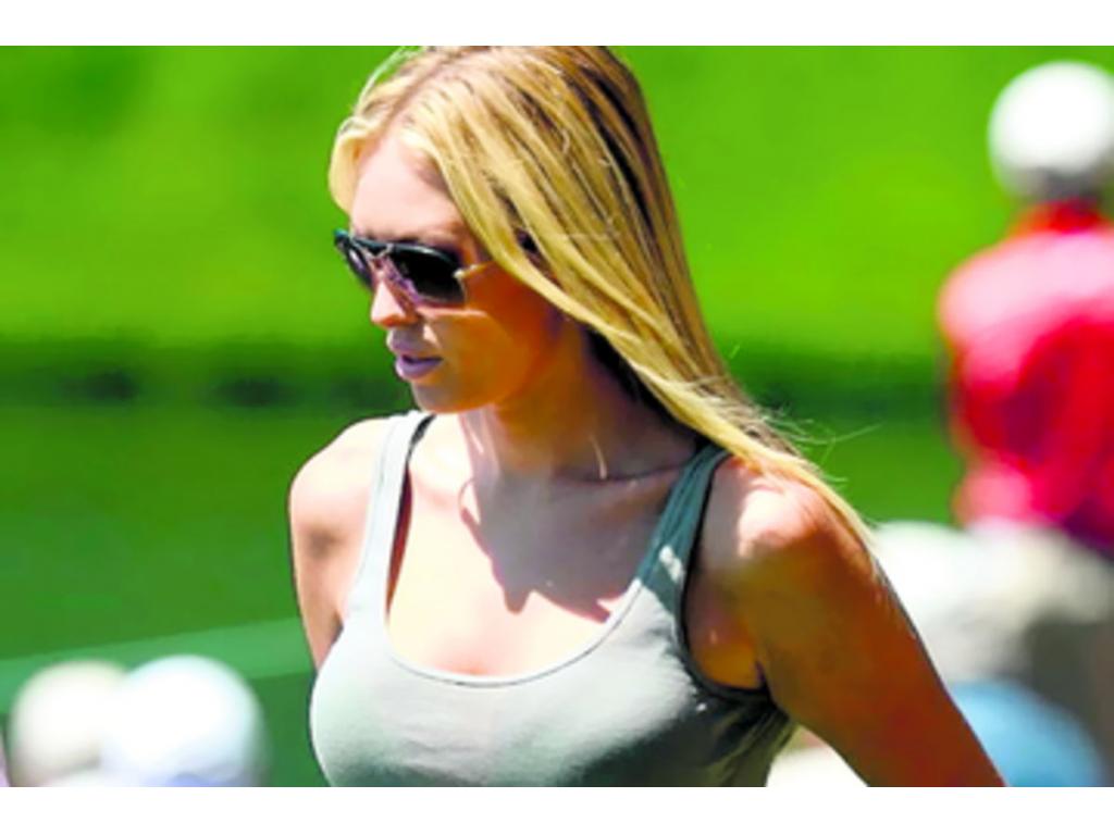 La hija del legendario jugador de hockey Wayne Gretzky actualmente está saliendo con el norteamericano Dustin Johnson. Es modelo y actriz. (AP)