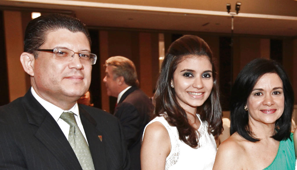 Luis Chalhoub, Madeleine Chalhoub y Rubi Chalhoub.()