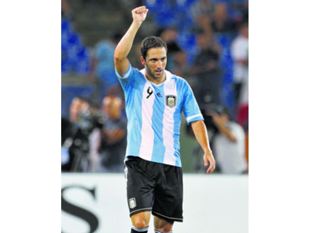 Gonzalo Higuaín abrió el marcador por el conjunto albiceleste.(AP)