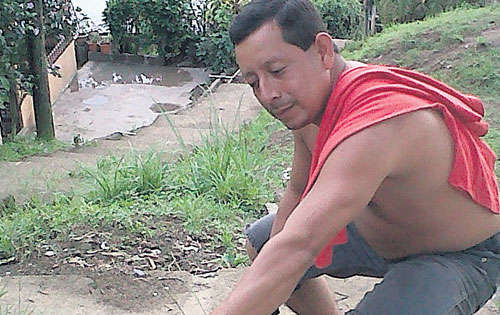<p>Esperanza. Rogelio monitorea a diario las tuberías.</p>