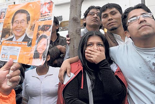 <p>Tristeza. Los simpatizantes de Keiko Fujimori sorprendidos por los resultados.</p>