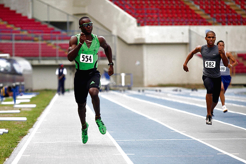 Deporte. El atletismo tiene muchos becados.(Archivo)