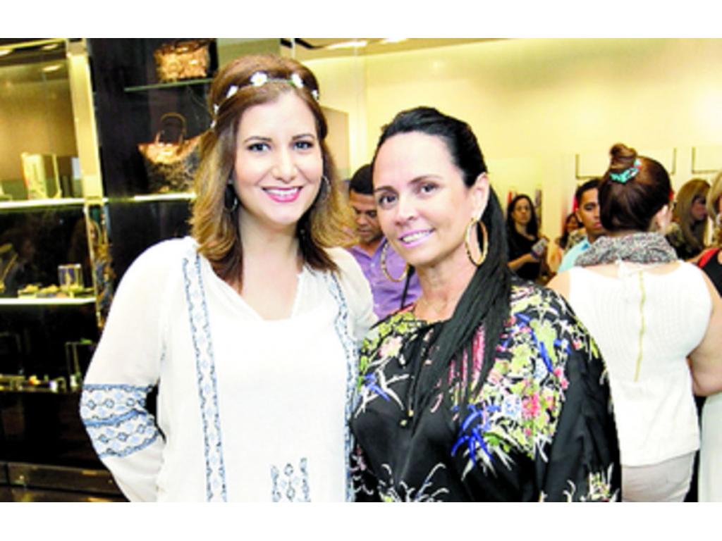 5. Magali Martínez y Nubia Llera.