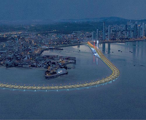 <p>Opción C. La construcción es similar al tramo marítimo del Corredor Sur.</p>