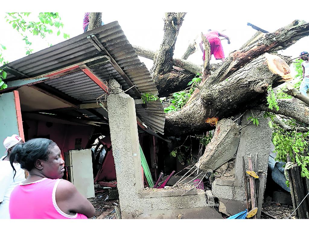 Tristeza. En Jamaica esta mujer perdió su casa.(EFE)