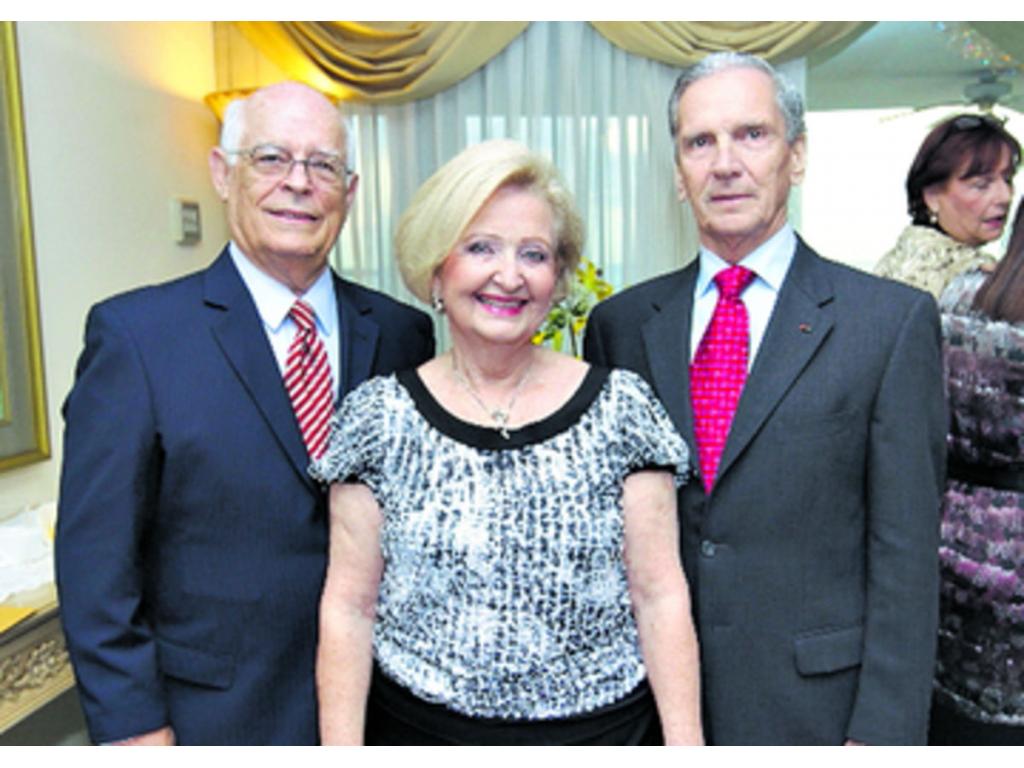 4. Franchesca Quijano, Lucy Goldoni y Michelle Quijano.