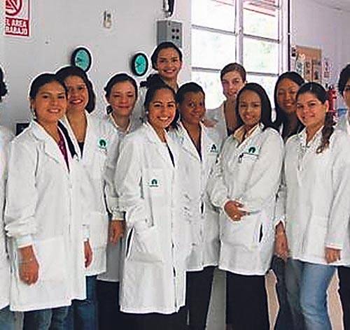 <p>información. Serán 25 expositores internacionales </p>