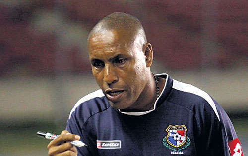 <p>Positivo. El técnico Luis Tejada ve posible el pase.</p>