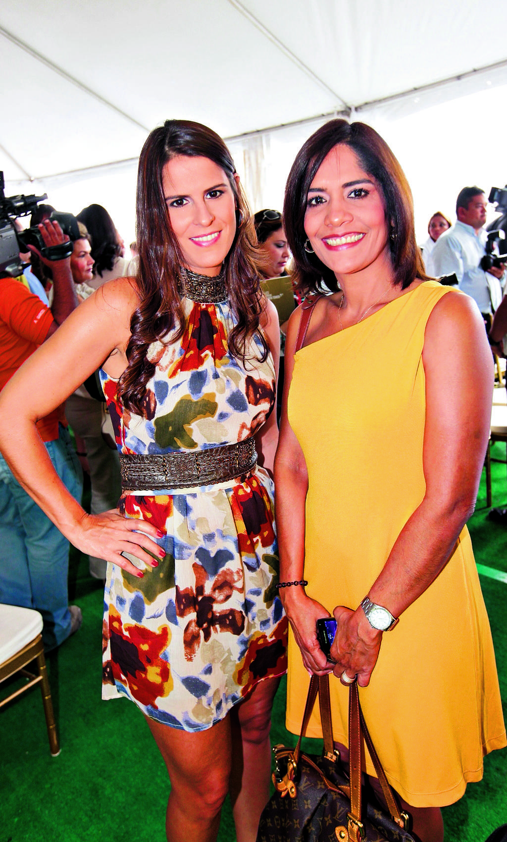 Ana María Murgueitio y Denise Guillén.()