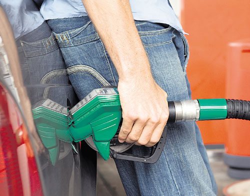 <p>Energía. La gasolina almacena energía calórica.</p>