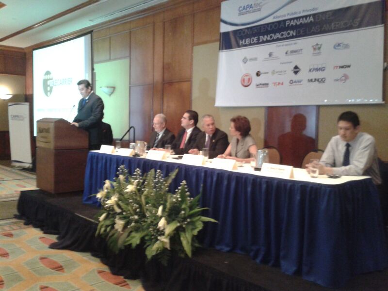 Hoy se lanzó estrategia nacional denominada "El Job de Innovación de Tecnología de Información y Comunicación este evento marca la continuación de lo que había empezado en el 2008". Foto/Luis René Ábrego