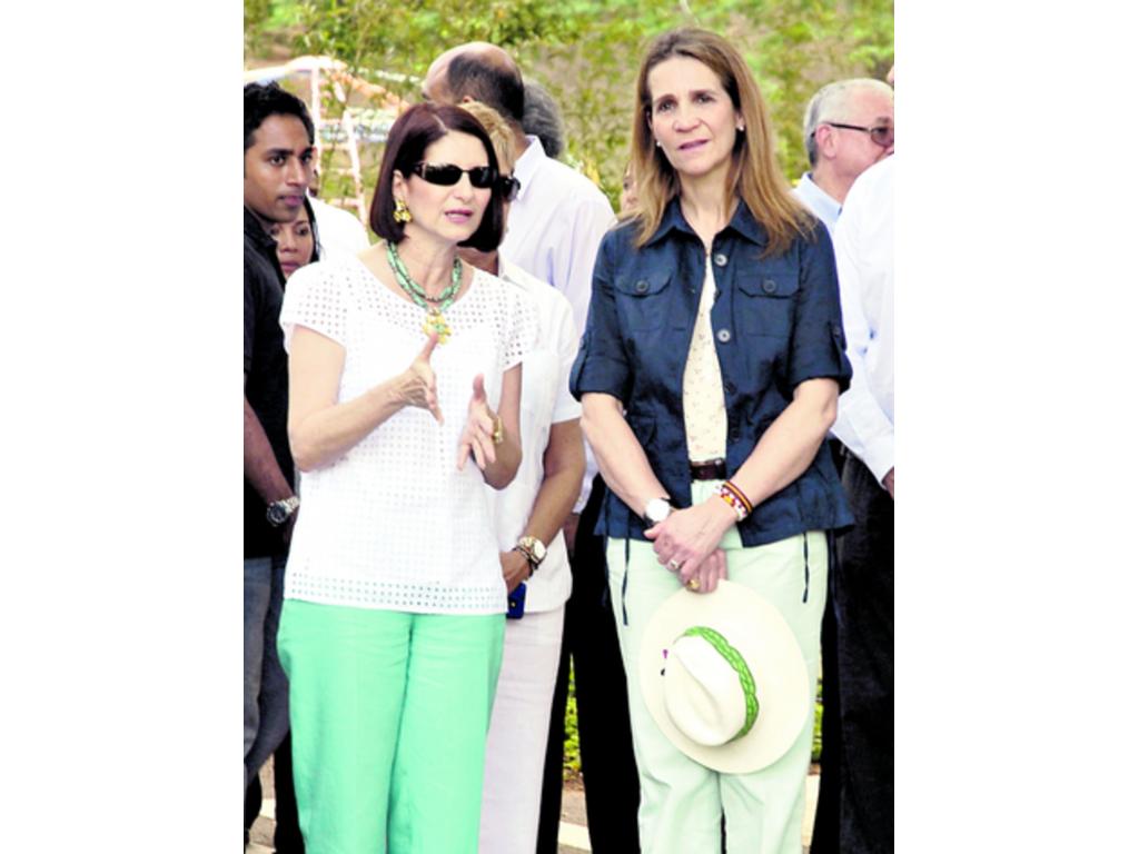 Ayer llevó un estilo fresco, hasta con sombrero. (EFE)