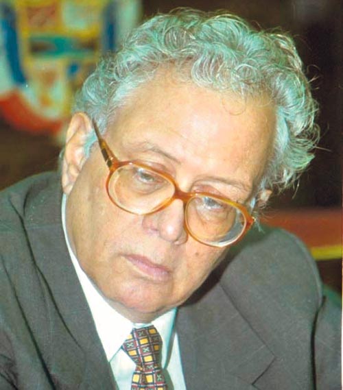 <p>Rogelio Fábrega</p>