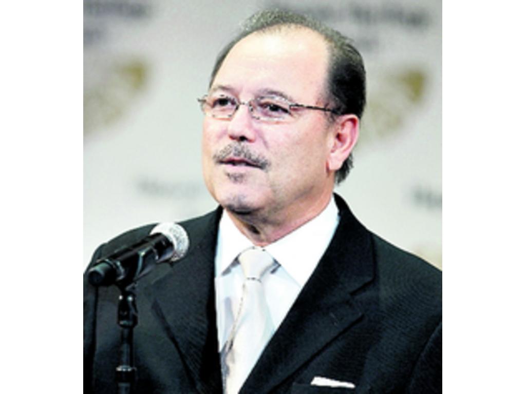 2. Vicente Fernández, Álvaro Faes y José Javier Medina.
