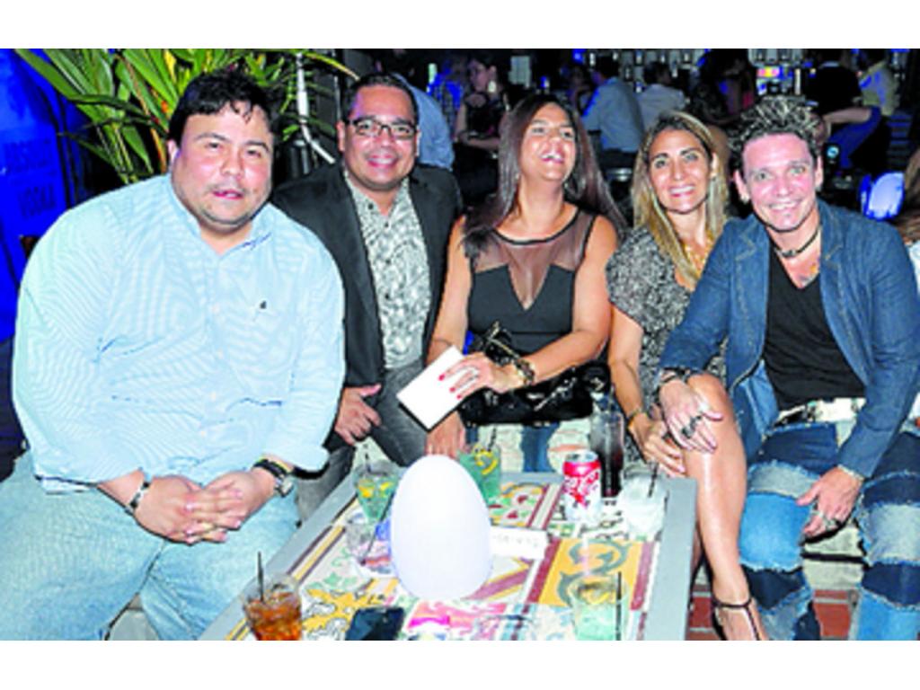 4. Rodolfo Chang, José Miguel González, Ariadna Rivera, Gladiluz Rodríguez y Edwin Benítez.