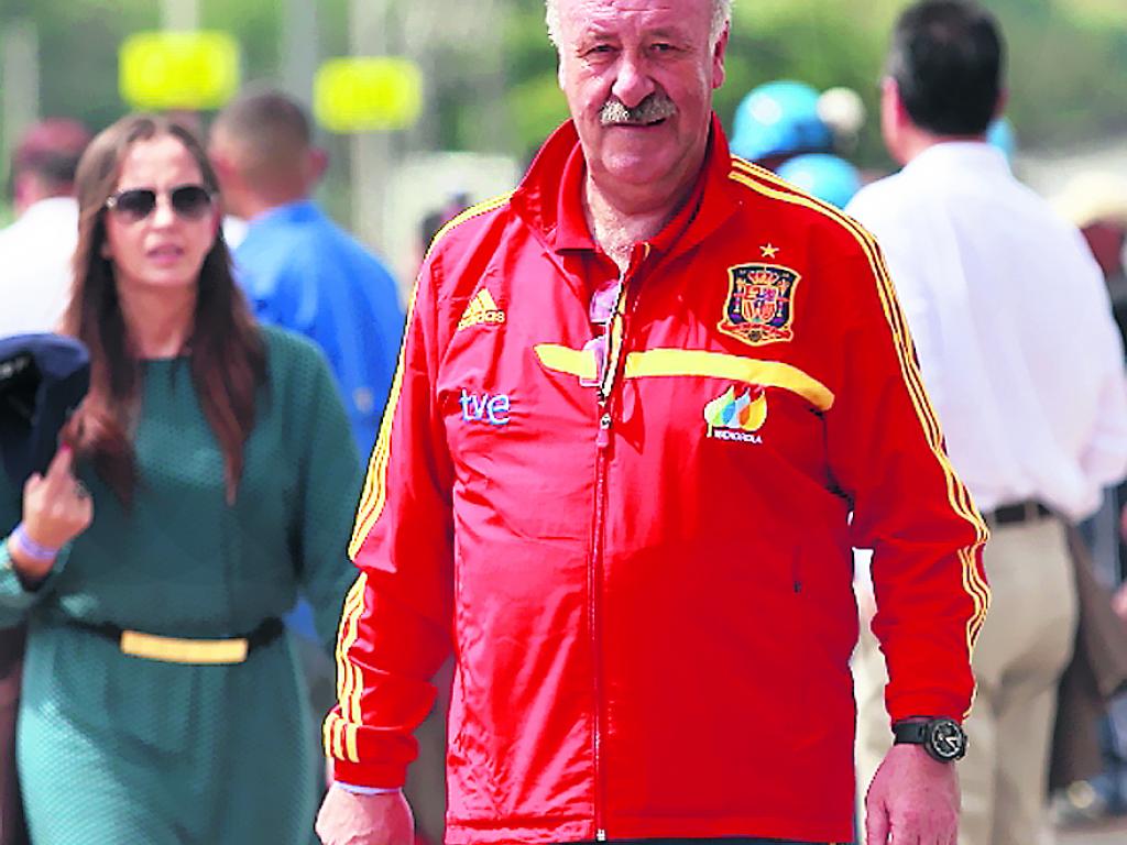 Técnico. El Bigotón encabezó la delegación. ()