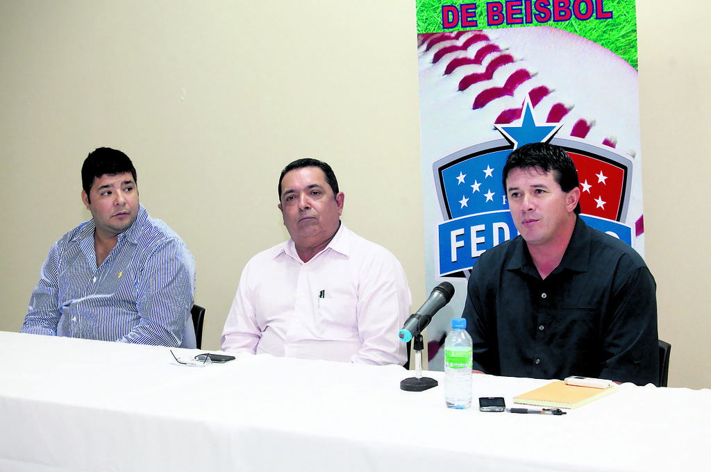 Dirigentes. Wigberto Quintero (Izq.) y Lino Díaz.(Francisco González)