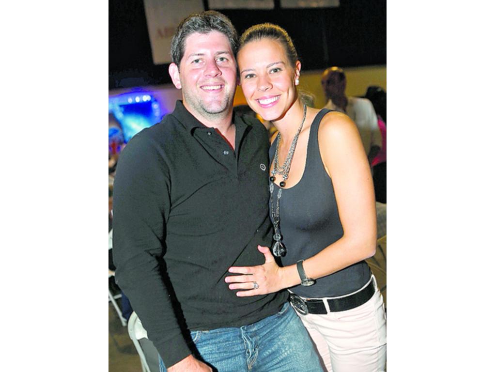 6. Stephanie Vander Werf y Alejandro Sosa.