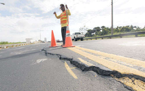 <p>Arreglo. Anunciarán cierre para la reparación del acceso.</p>