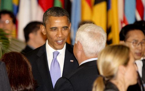 MIA22 NUEVA YORK (NY, EEUU), 21/9/2011.- El presidente de Estados Unidos, Barack Obama (c-i), habla con su homólogo de Panamá, Ricardo Martinelli (c-d), este miércoles 21 de septiembre de 2011, durante el almuerzo ofrecido por el secretario general de las