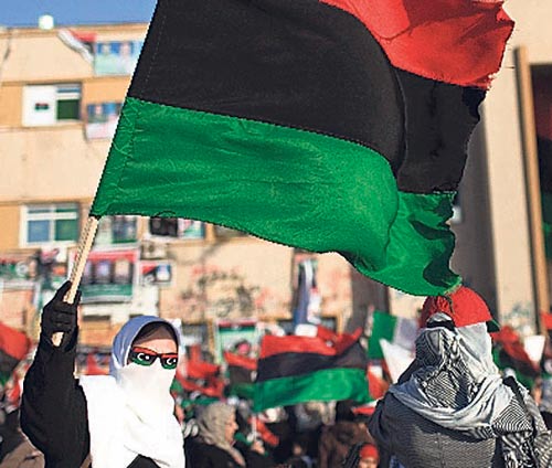 <p>Grupos antigadafi protestaron en la ciudad de Bengasi.</p>