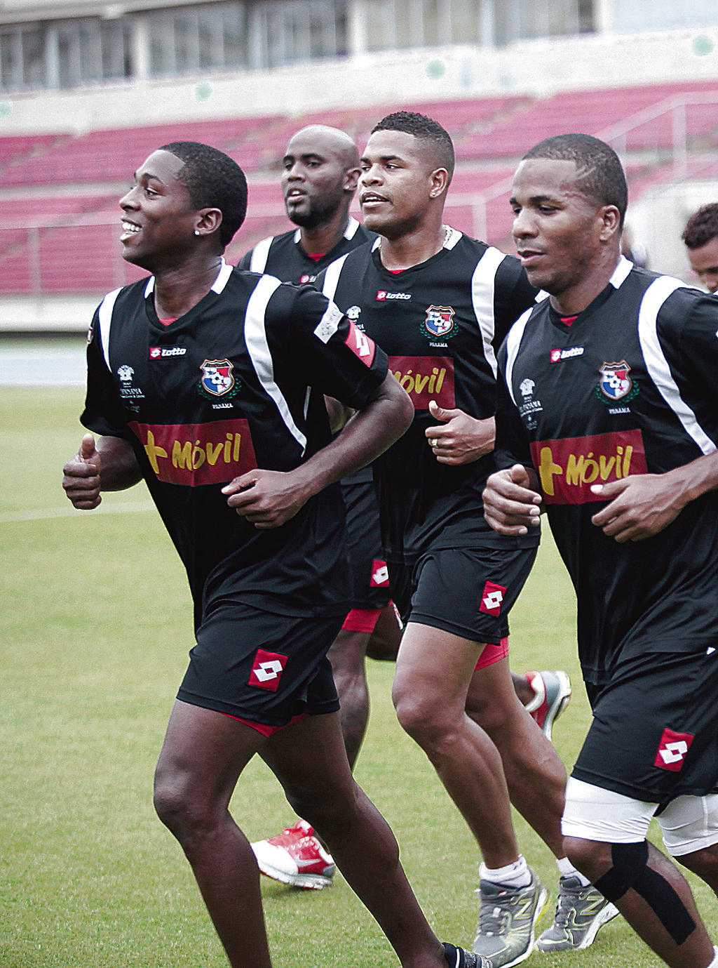 Escondidos. El equipo nacional entrenó ayer a puerta cerrada en Honduras.(Archivo)